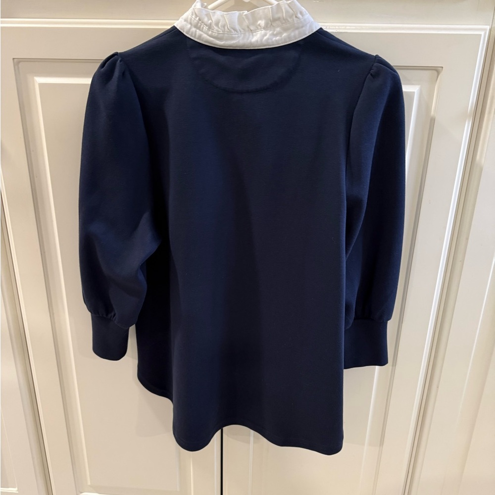 Sold out 

Pomander Place Tuckernuck Navy Blouse size Medium - Picture 4 of 5
